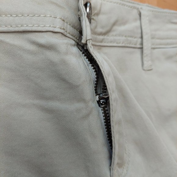 KanCan Women Shorts Front Pocket, Button Zipper Closure Cotton Beige Small - Picture 4 of 11